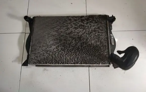Coolant radiator