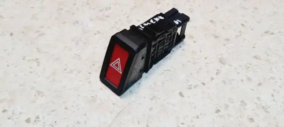 Nissan Almera N16 Hazard light switch 06016 2820U