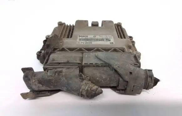 Opel Zafira B Engine control unit/module 55205621 1039S18791 0281013593