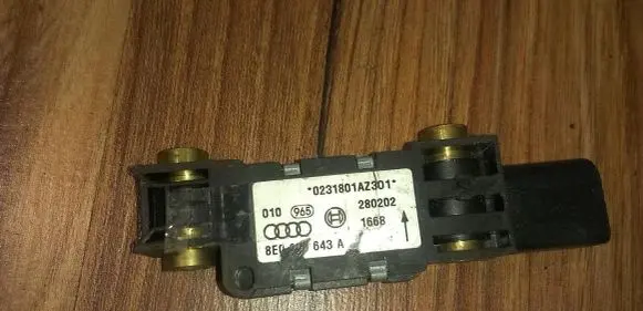 Audi A4 S4 B6 8E 8H Airbag deployment crash/impact sensor 8E0959643a