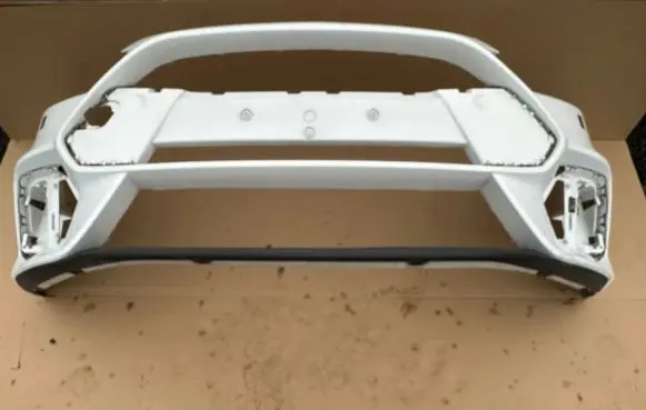 Ford Focus Front bumper G1EY17757A LKN0097A