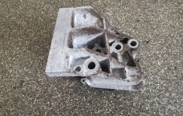 Land Rover Freelander 2 - LR2 Engine mounting bracket 6G9Q6030CA