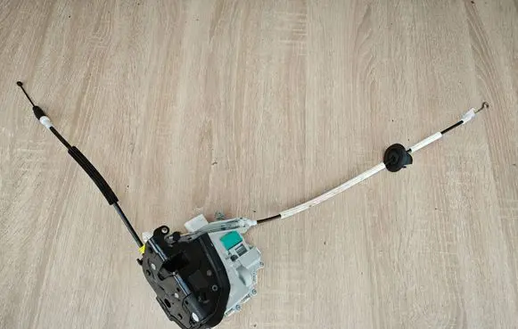 Audi Q5 SQ5 8R Rear door lock 8K0839016G