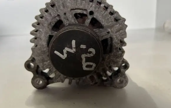 Volkswagen Caddy Generator/alternator 06F903023C 409015633 2542695G
