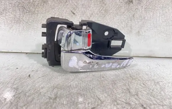 Mitsubishi Outlander Rear door interior handle