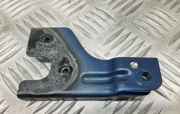 Seat Leon (5F) Fender mounting bracket 5F0805372