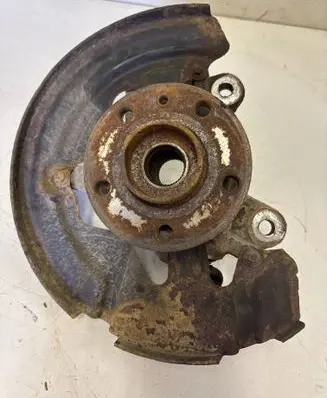 Volvo XC70 Front wheel hub