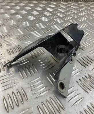 Audi A7 S7 4G Fender mounting bracket 4G8821135D