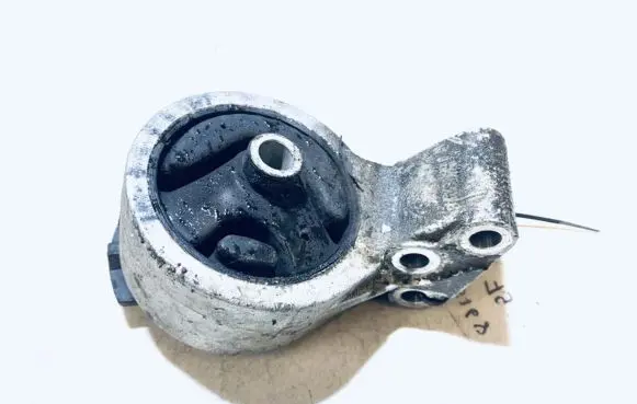 Mitsubishi Carisma Engine mount bracket 4618037
