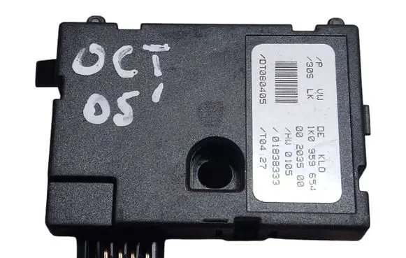 Skoda Octavia Mk2 (1Z) Steering angle sensor 1K0959654