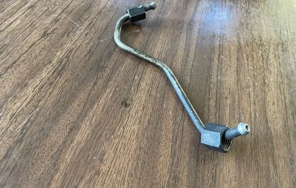 KIA Sorento Fuel line pipe
