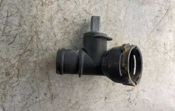 Volkswagen Touran I Engine coolant pipe/hose 1k0122291