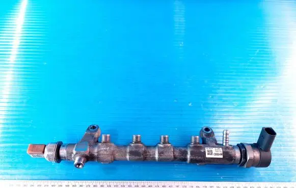 Volkswagen PASSAT B7 Fuel main line pipe 03L089N 0223818 057130764AB