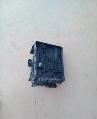Volkswagen PASSAT B6 Fuse module 3c0971249 1E280408