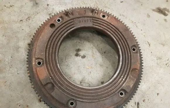 Volkswagen Jetta I Flywheel 067105273B