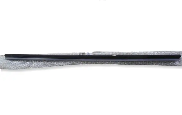 Fiat Punto (176) Front door glass trim molding 46479470