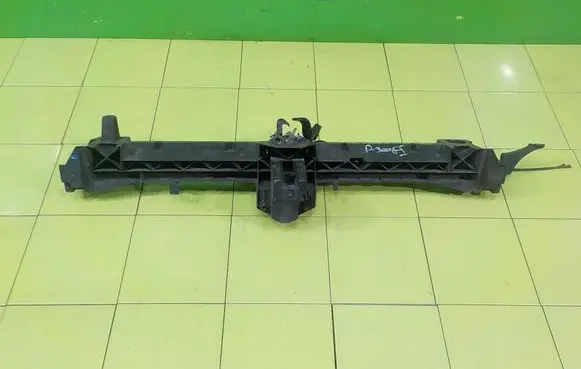 Peugeot 3008 I Radiator support slam panel 