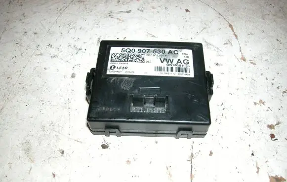 Volkswagen Golf VII Gateway control module