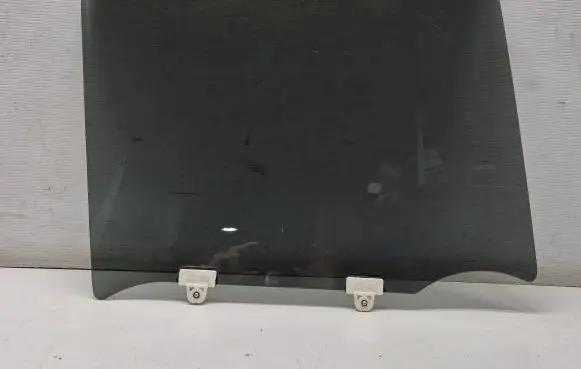 Nissan Juke I F15 Rear door window glass 808204M40B