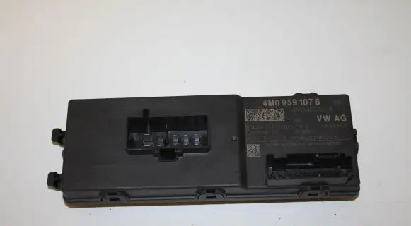 Audi A4 S4 B9 Tailgate/trunk control unit/module 4M0959107B 4M0959107A
