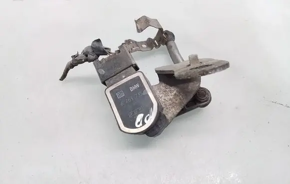 Headlight/headlamp level sensor