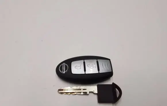 Nissan Qashqai Ignition key/card S180144202 2012D06167
