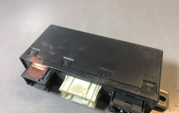 BMW 5 E39 Comfort/convenience module 8377597 61358377597 110187