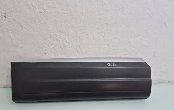 Volkswagen Tiguan Rear door trim (molding) 5N0854950E