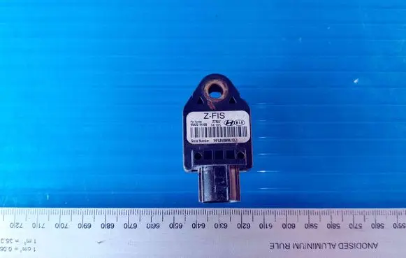 Hyundai i30 Airbag deployment crash/impact sensor 959201H100