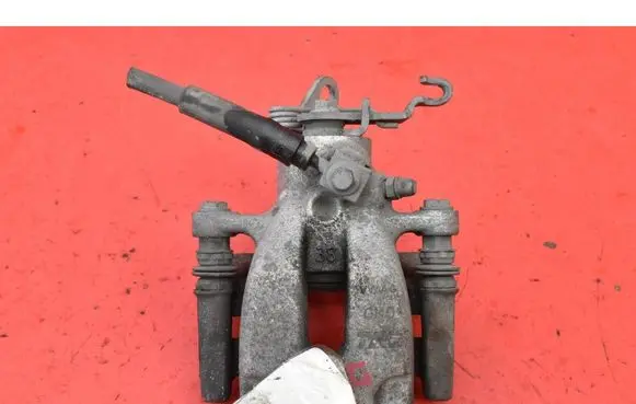 Skoda Octavia Mk3 (5E) Rear brake caliper 
