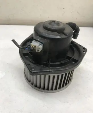 Mitsubishi Pajero Sport I Heater fan/blower