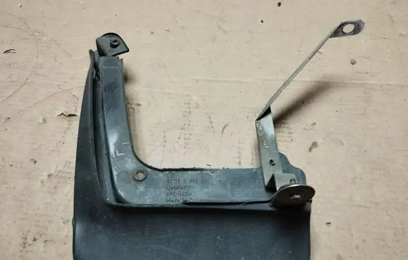 BMW 3 E90 E91 Rear mudguard 82160395949
