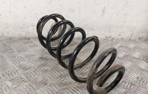 Toyota Verso Rear coil spring 482310F040