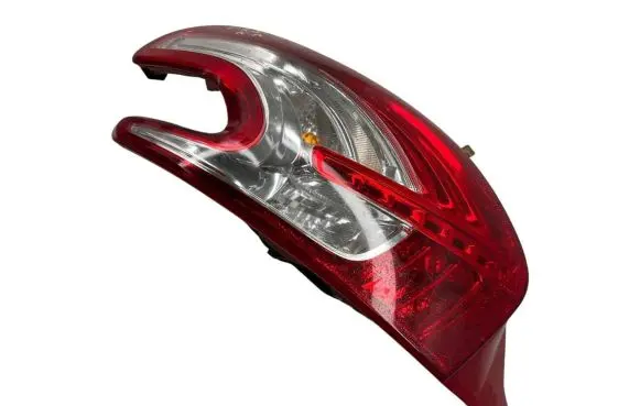 Peugeot 208 Rear/tail lights 9672628280