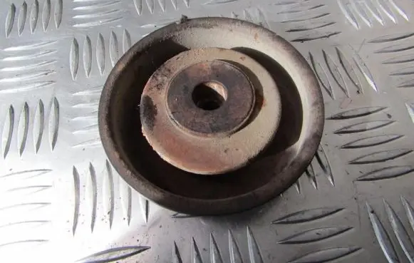 Mitsubishi Carisma Belt tensioner pulley 