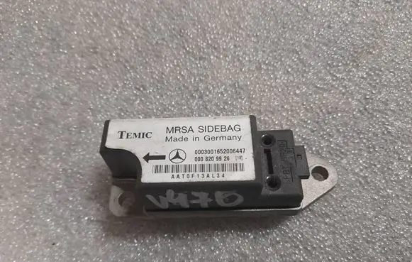 Mercedes-Benz E W210 Airbag deployment crash/impact sensor A0008209926 0008209926