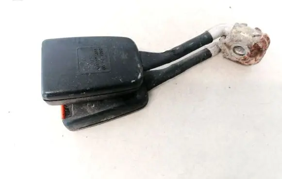 Hyundai Trajet Rear seatbelt buckle 8A9857739A