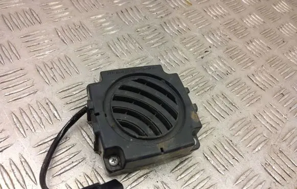 Mitsubishi Outlander Subwoofer speaker 8888638