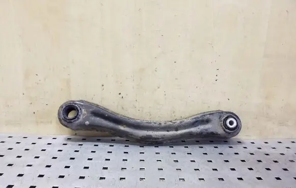 Rear control arm
