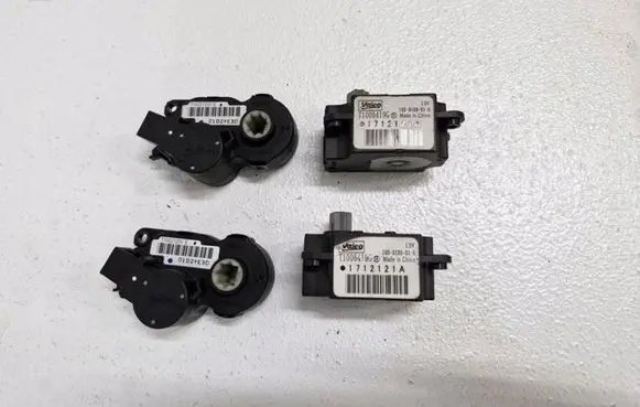 Citroen DS4 Air flap motor/actuator T1006419GT1002120V