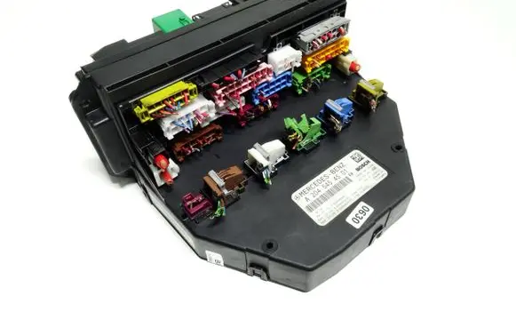 Mercedes-Benz C W204 SAM control unit A2045454501 A2044422700 A2045454901