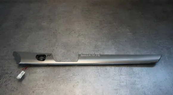 KIA Sorento Front door trim (molding) 82342-2P030