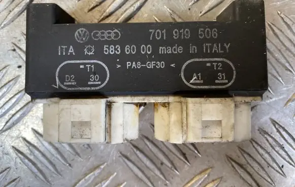 Volkswagen Transporter - Caravelle T4 Coolant fan relay 701919506 5836000
