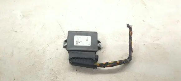 BMW X3 F25 Hand brake control module 6863277