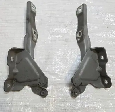 Chevrolet Trax Engine bonnet/hood hinges 95141369