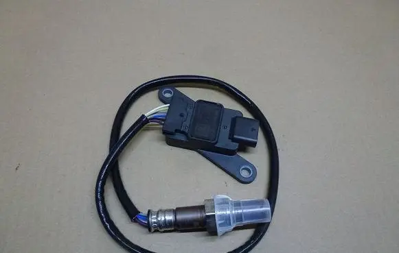 Mercedes-Benz E W124 Lambda probe sensor A0009056107