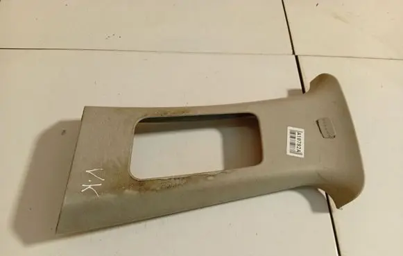Seat Toledo III (5P) (B) pillar trim (top) 5P0867243F