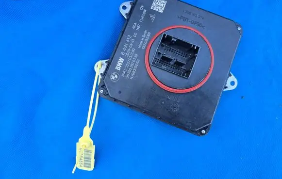 BMW 1 F20 F21 LED ballast control module 1305102304