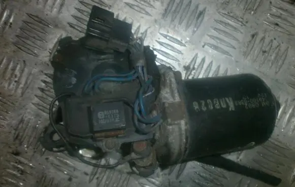 Mazda 121 Wiper motor