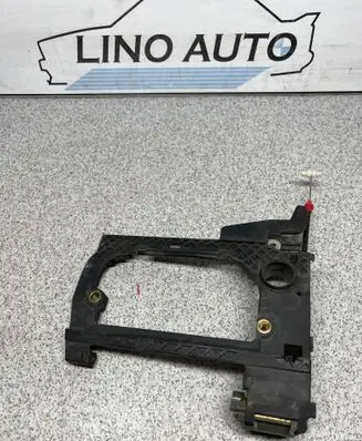 Front door exterior handle/bracket